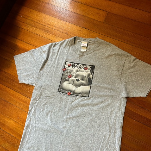 Disney Winnie the Pooh 🐻 🍯 XL Gray tee , great condition and very nice graphic - Picture 6 of 7